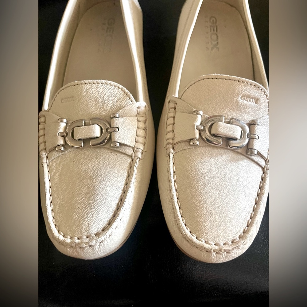 GEOX IVORY LOAFERS. Never worn